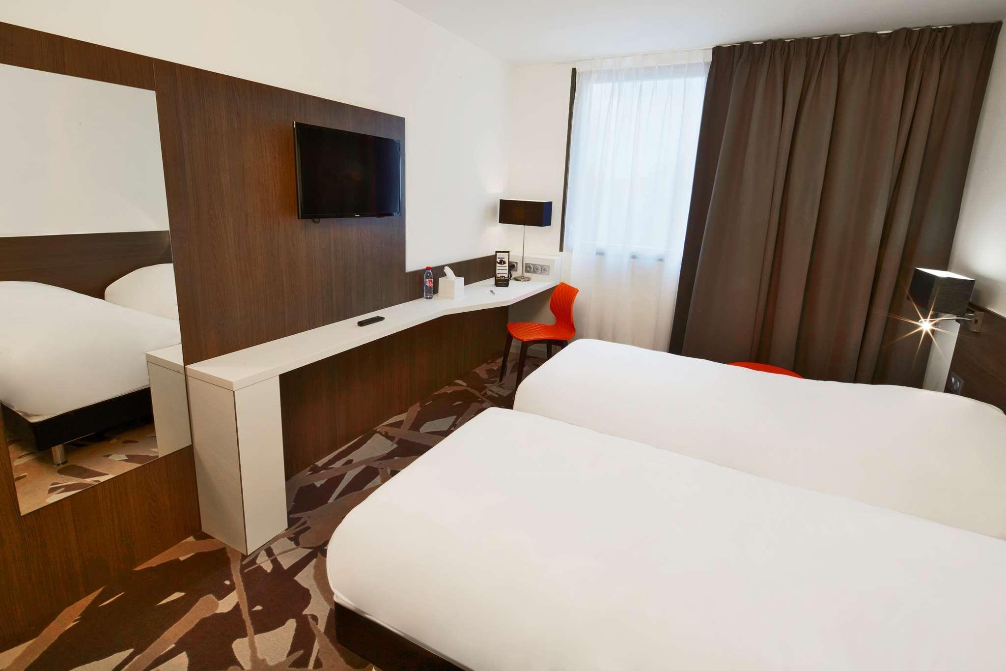 Kyriad Troyes Centre Екстер'єр фото
