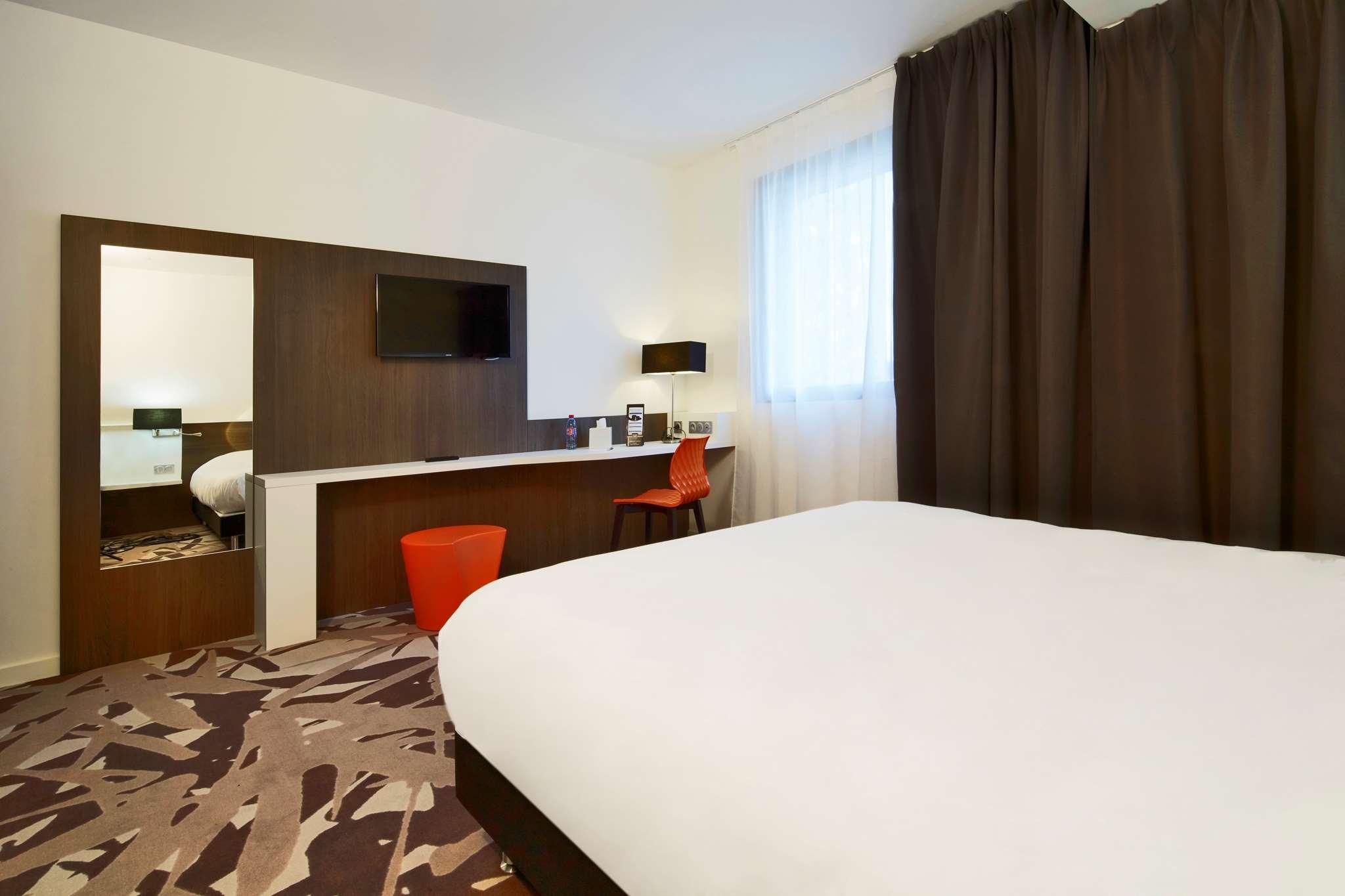 Kyriad Troyes Centre Екстер'єр фото