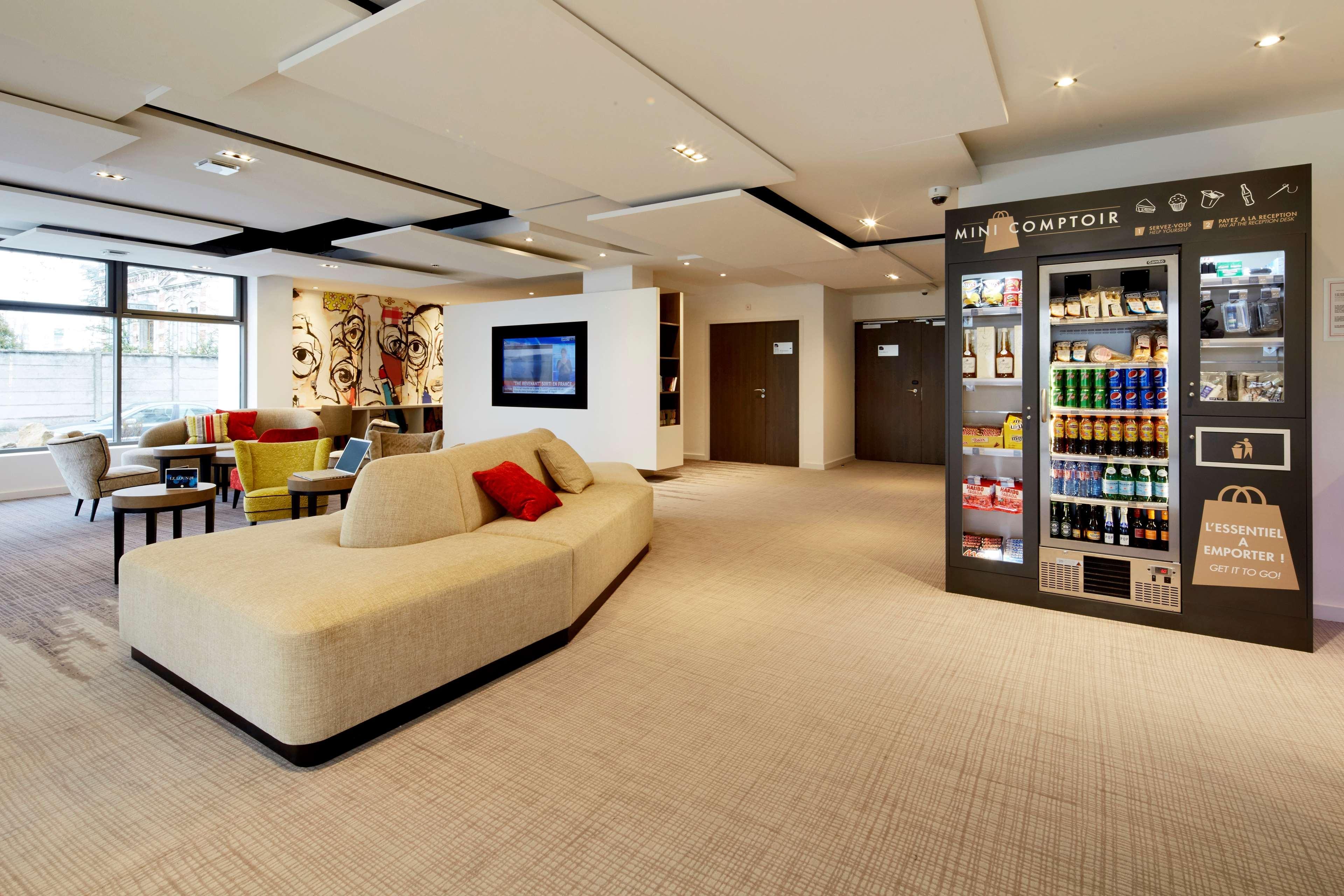 Kyriad Troyes Centre Екстер'єр фото